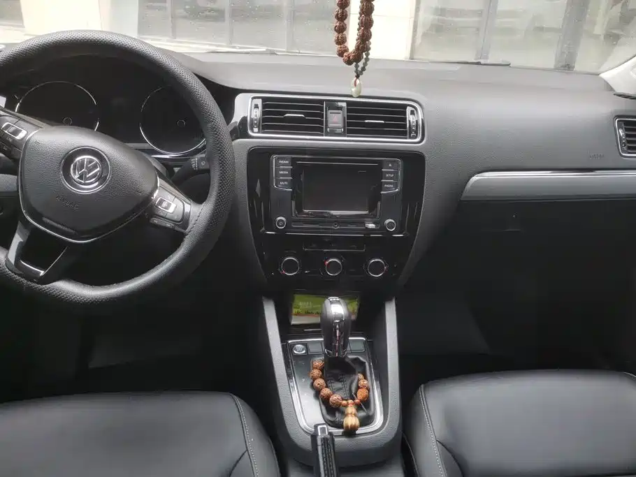 Volkswagen Sagitar — миниатюра 12