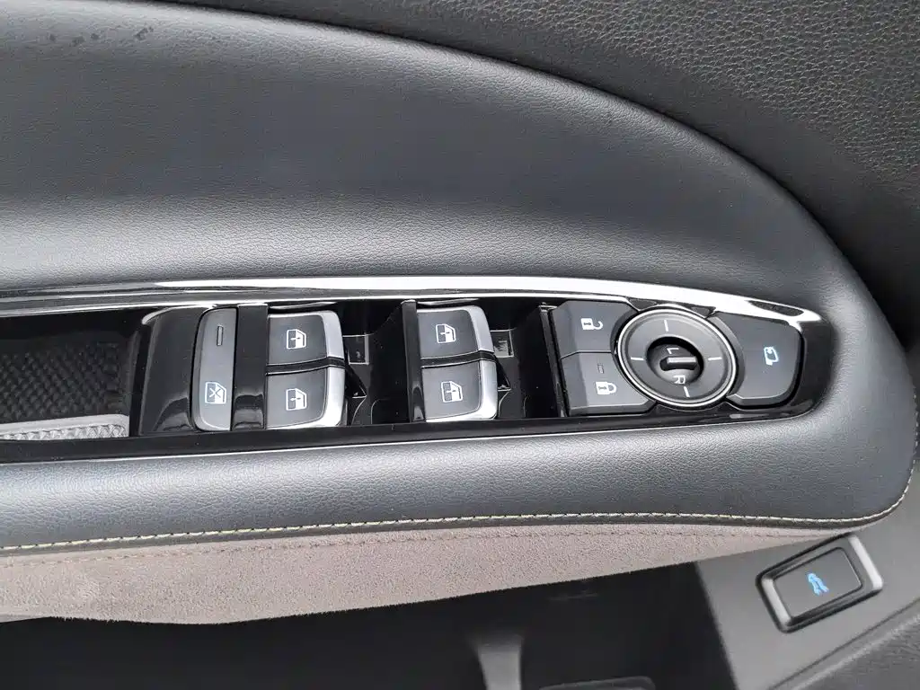 Ford Equator — миниатюра 9