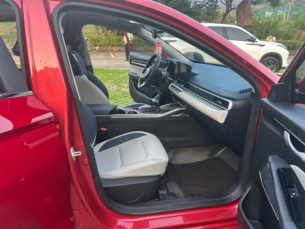 Geely Emgrand — миниатюра 9