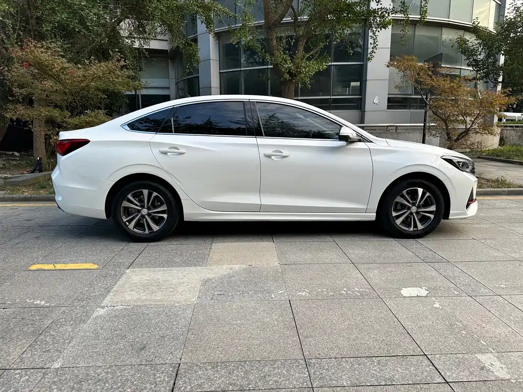 Changan Eado — миниатюра 10
