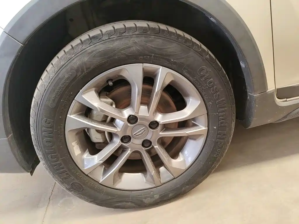 Geely Vision X3 — миниатюра 23