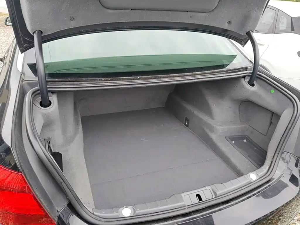BMW 7 Series — миниатюра 19