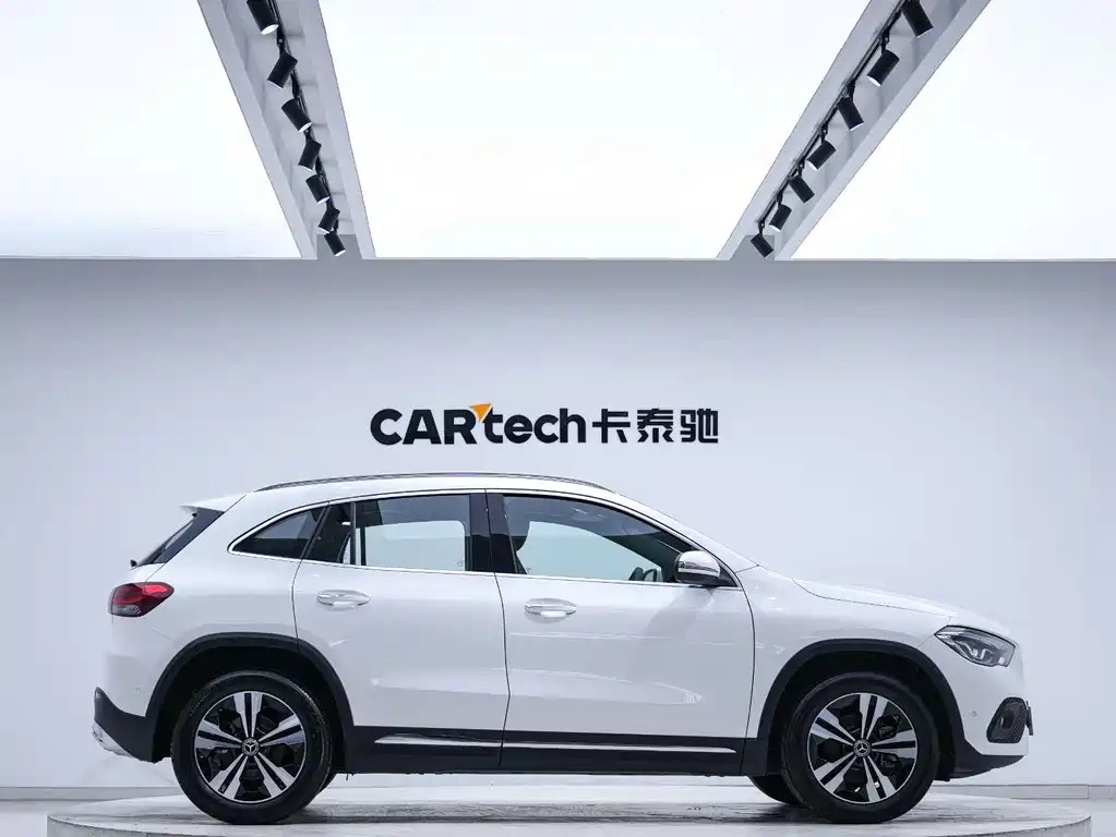 Mercedes-Benz GLA — миниатюра 2