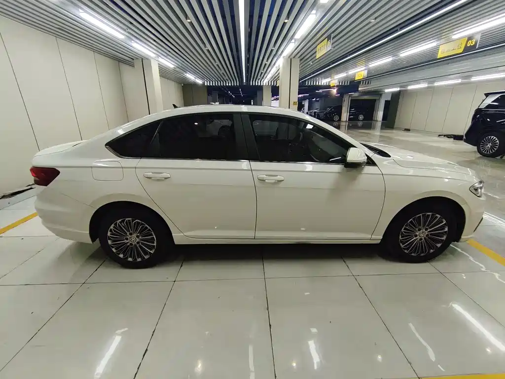 Volkswagen Lavida — миниатюра 5