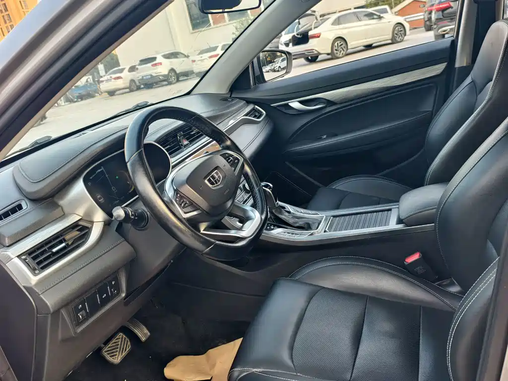 Geely Emgrand — миниатюра 13