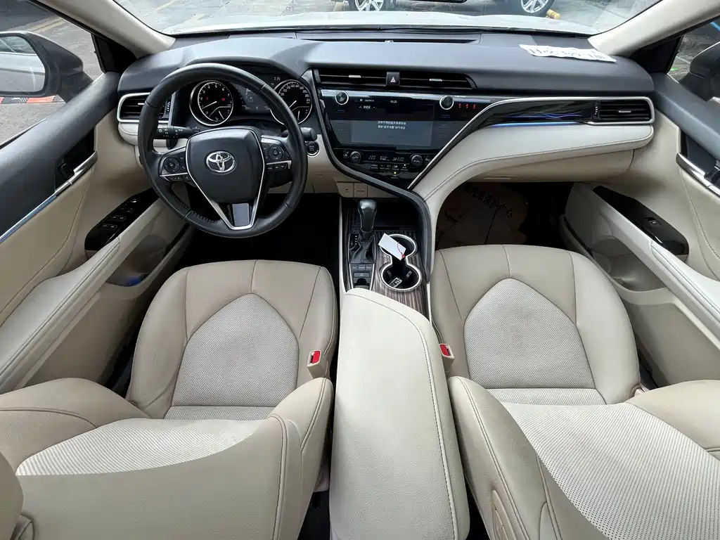 Toyota Camry — миниатюра 29
