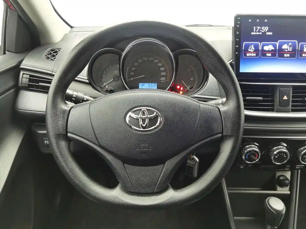 Toyota Yaris L — миниатюра 11