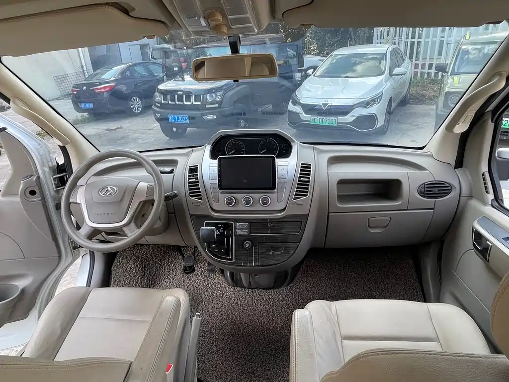 MAXUS V80 — миниатюра 12