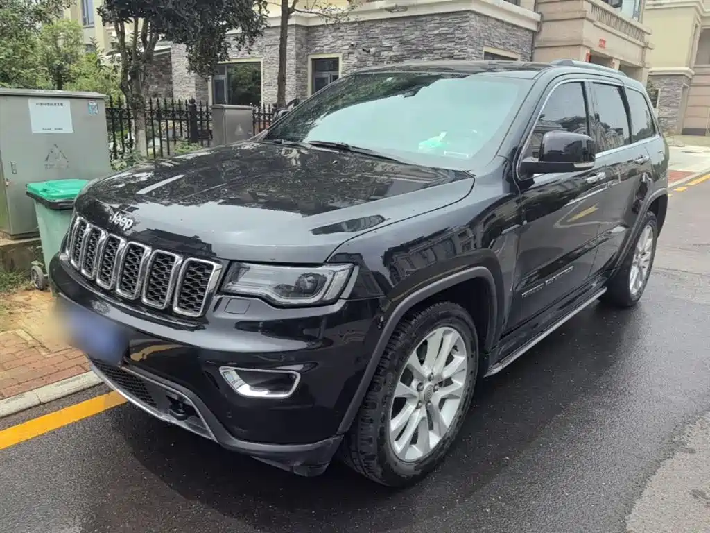 Jeep Grand Cherokee (Import) 2018
