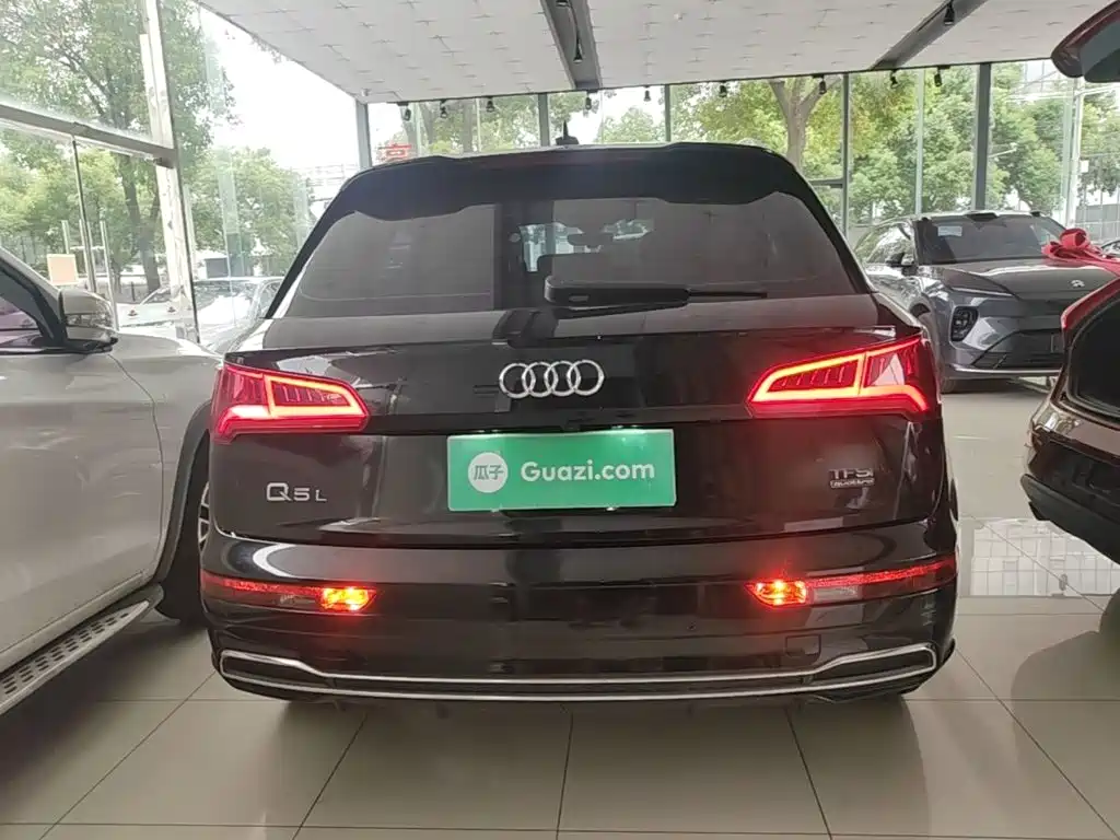 Audi Q5L — миниатюра 6