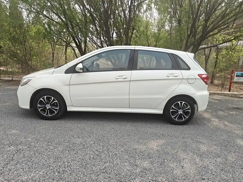 BAIC New Energy EV — миниатюра 11