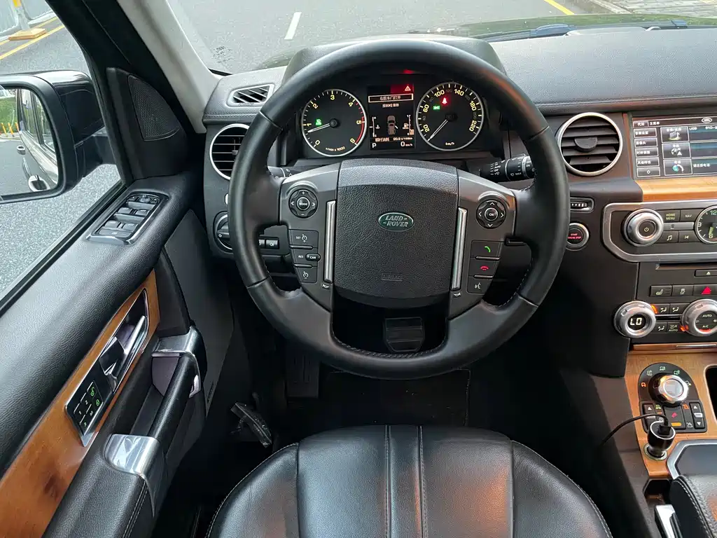 Land Rover Discovery — миниатюра 8