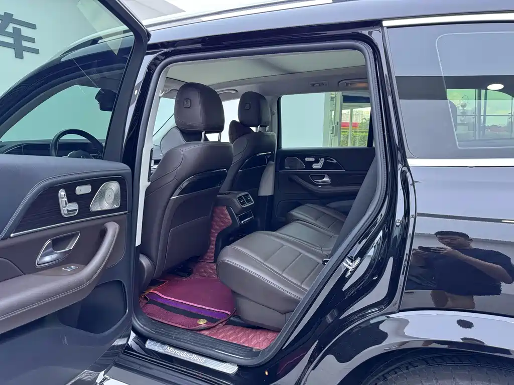 Mercedes-Benz GLS — миниатюра 8