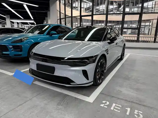 2025 Zeekr 007