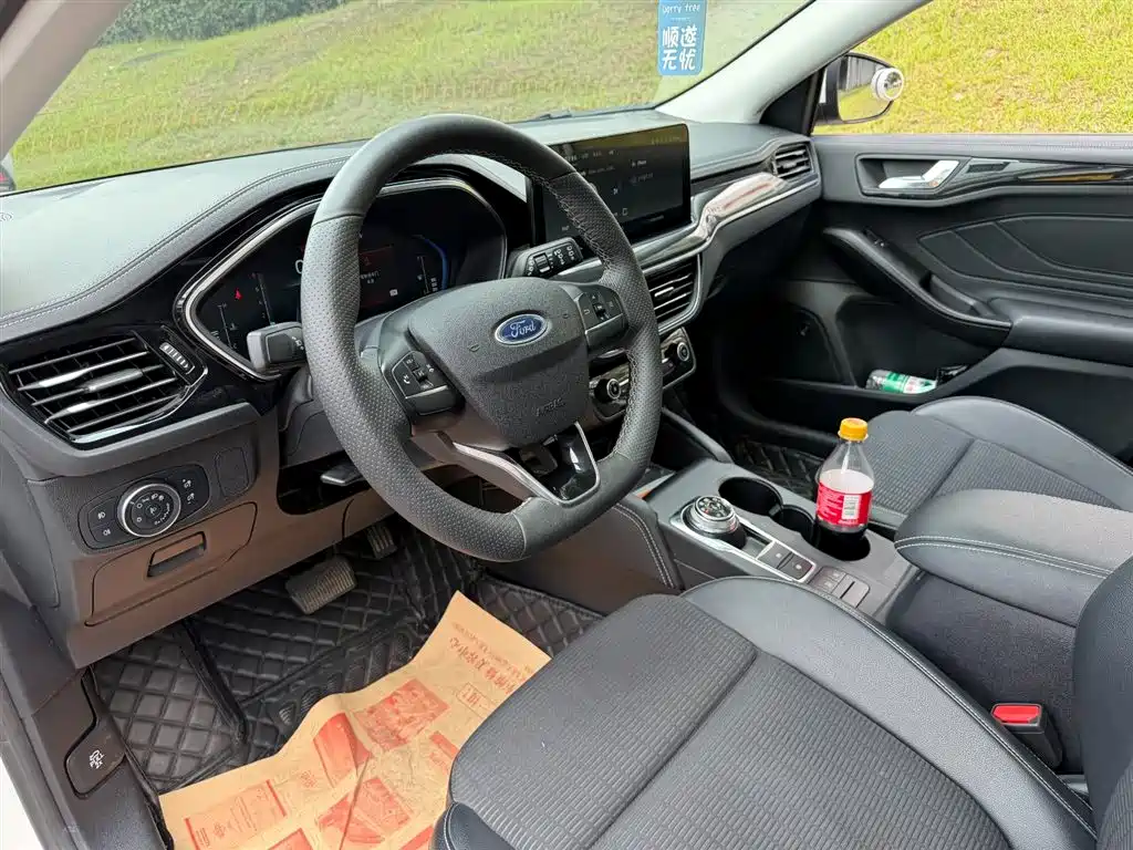 Ford Focus 2021 EcoBoost 180 AT