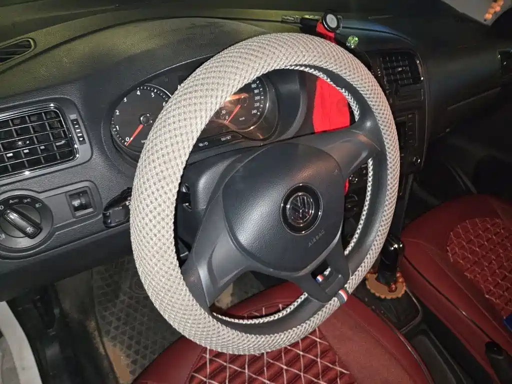 Volkswagen Polo — миниатюра 6