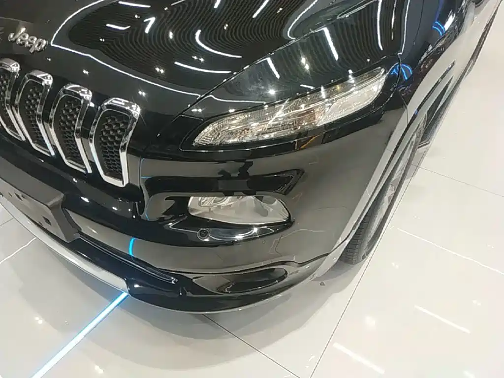 Jeep Cherokee — миниатюра 24