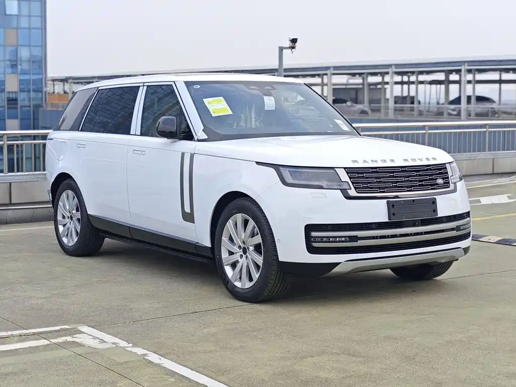 Land Rover Range Rover 2026 3.0 L6 400PS SE