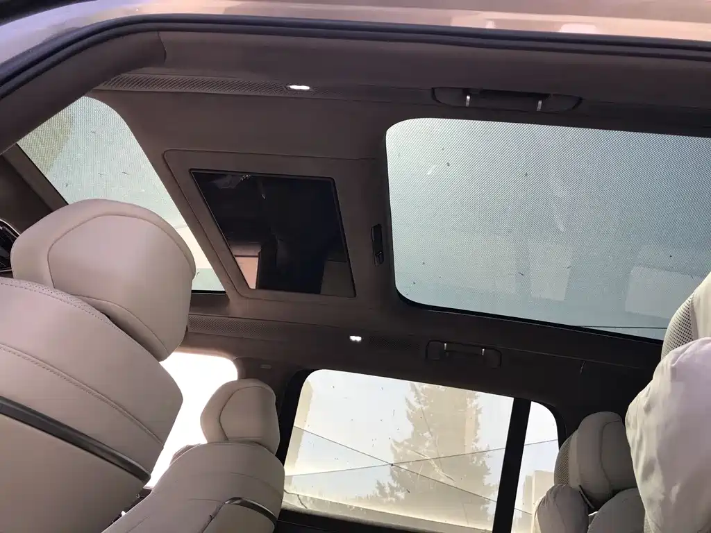 Volkswagen ID.ERA 9X — миниатюра 7