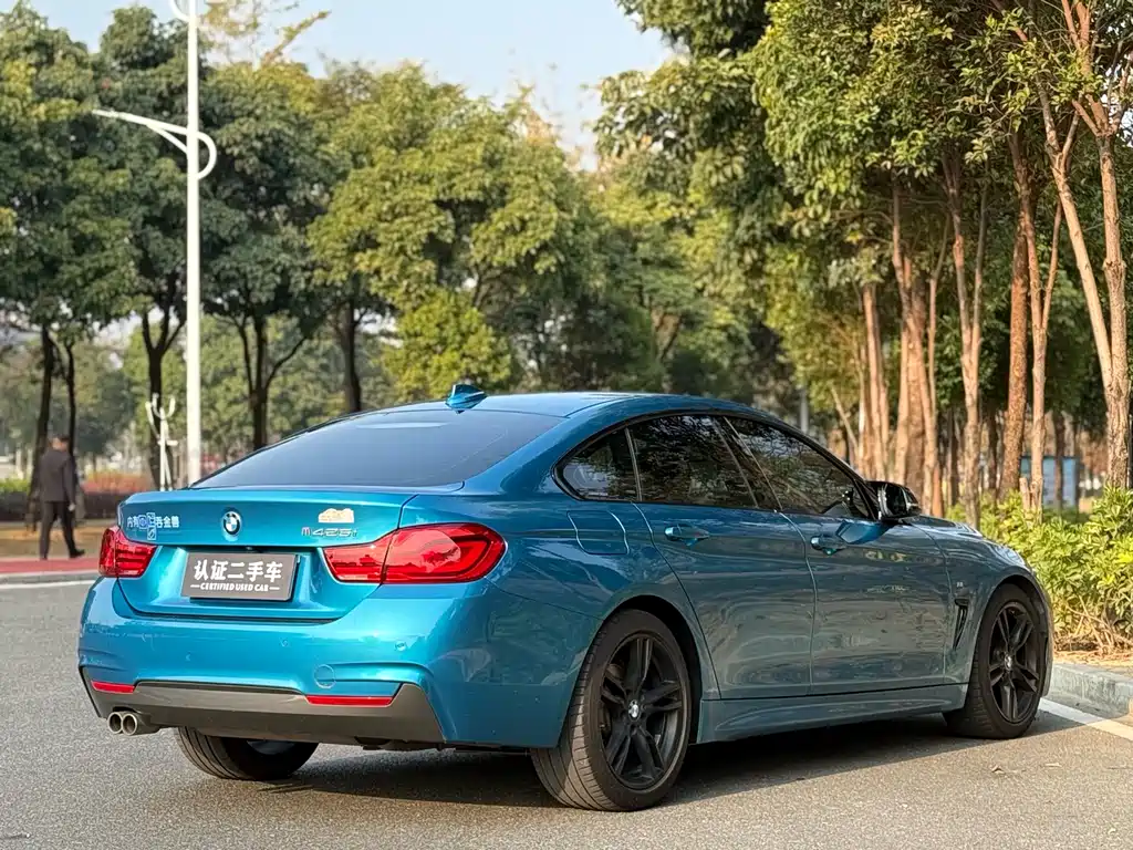 BMW 4 SERIES