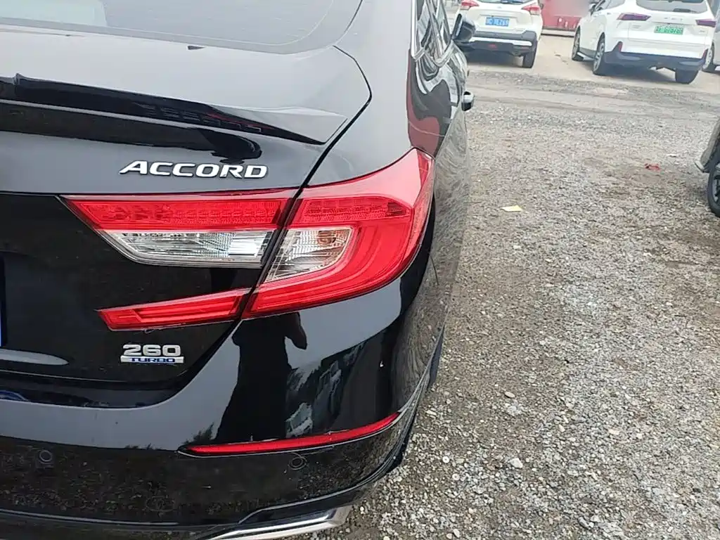 Honda Accord — миниатюра 8