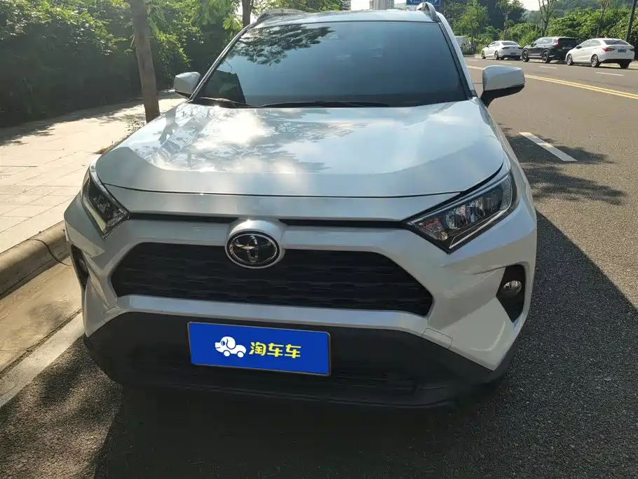 Toyota RAV4 — миниатюра 2