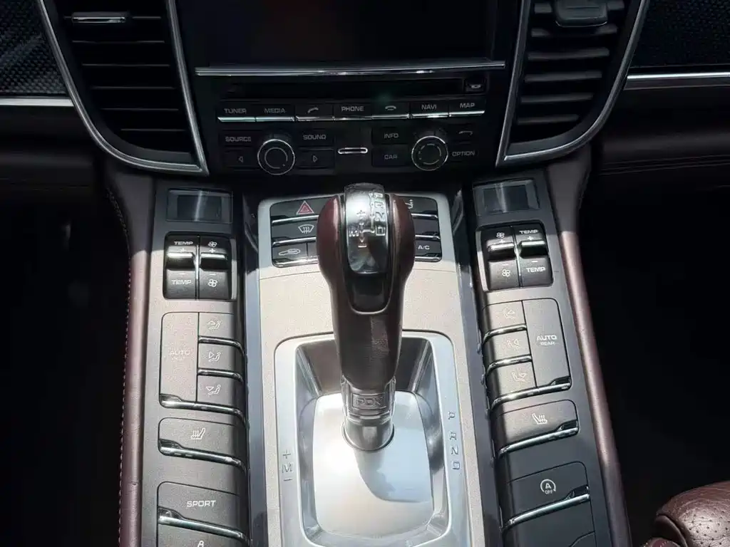 Porsche Panamera 2014 Panamera 4 3.0T