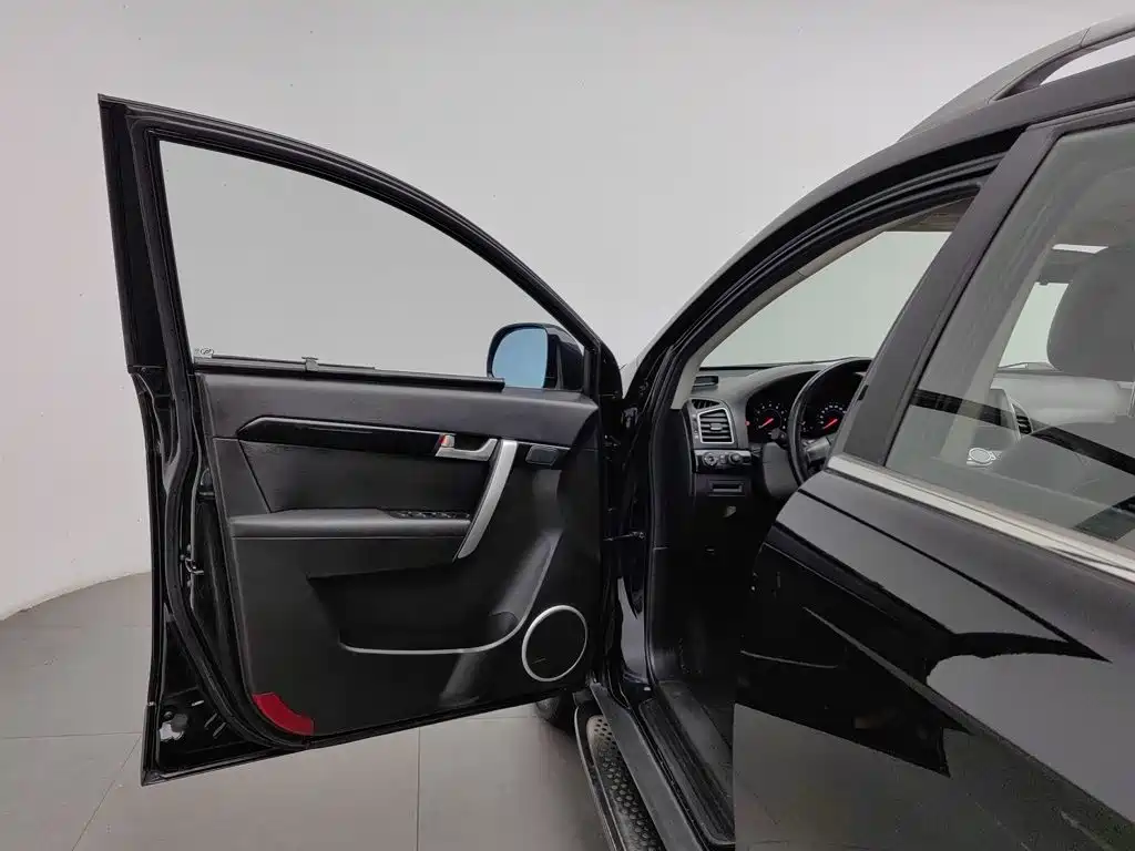 Chevrolet Captiva — миниатюра 8