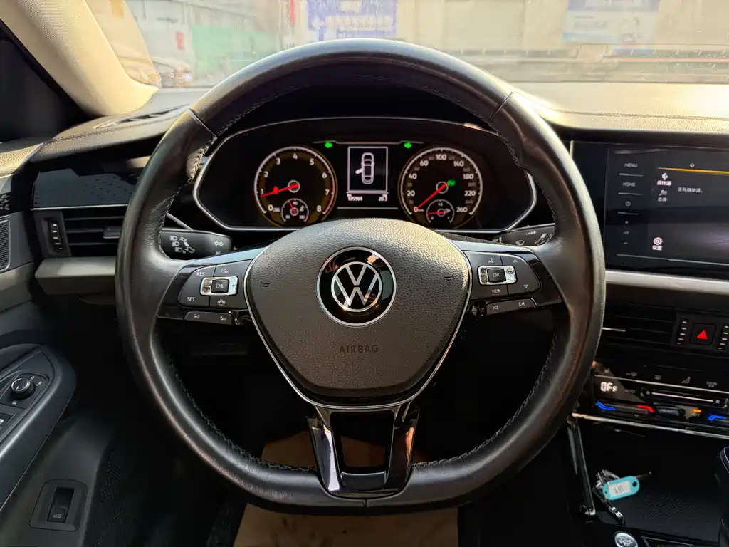 Volkswagen Passat 2021 330TSI Elite
