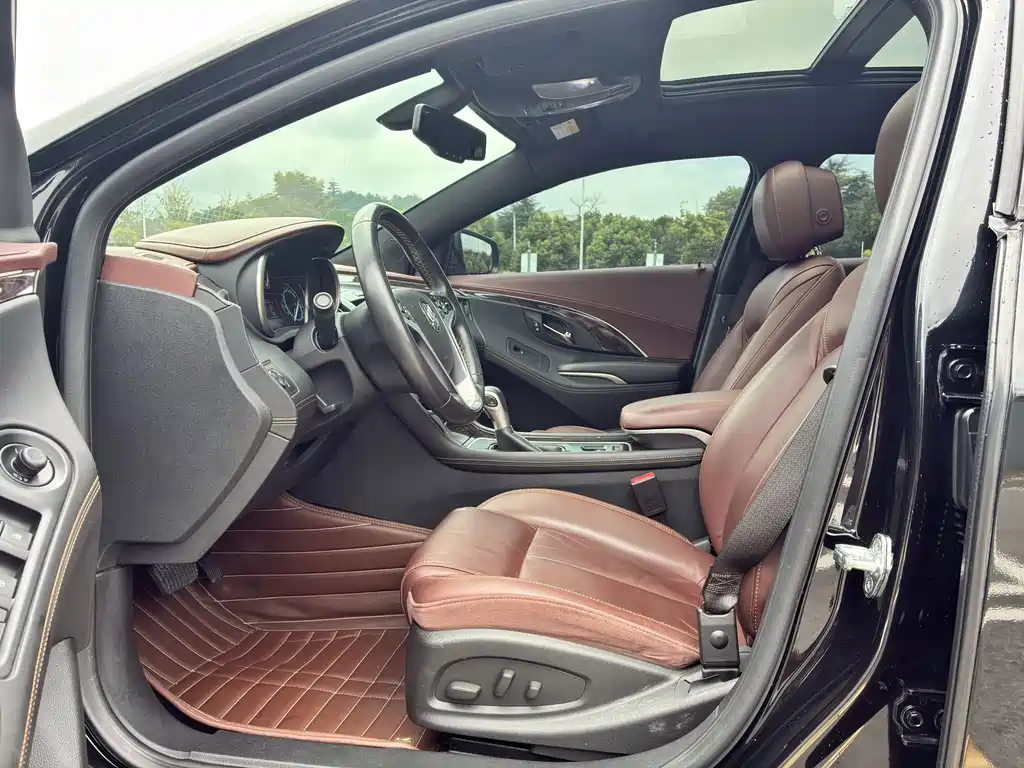 Buick LaCrosse — миниатюра 6
