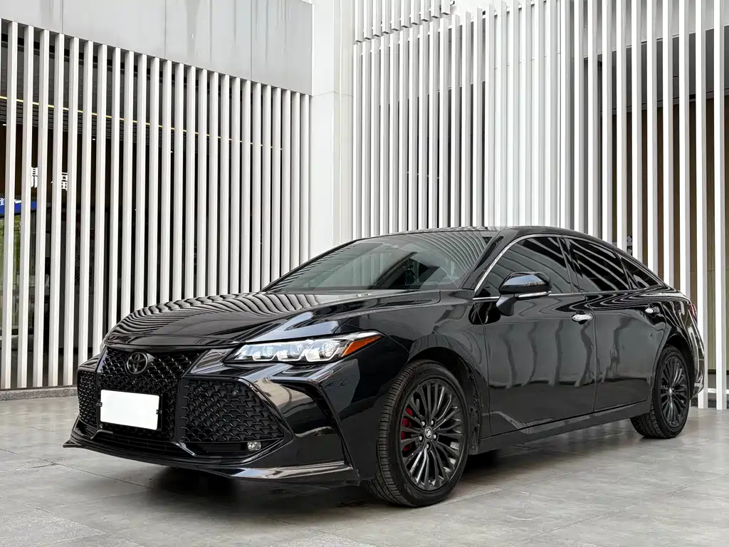 Купить Toyota Avalon
