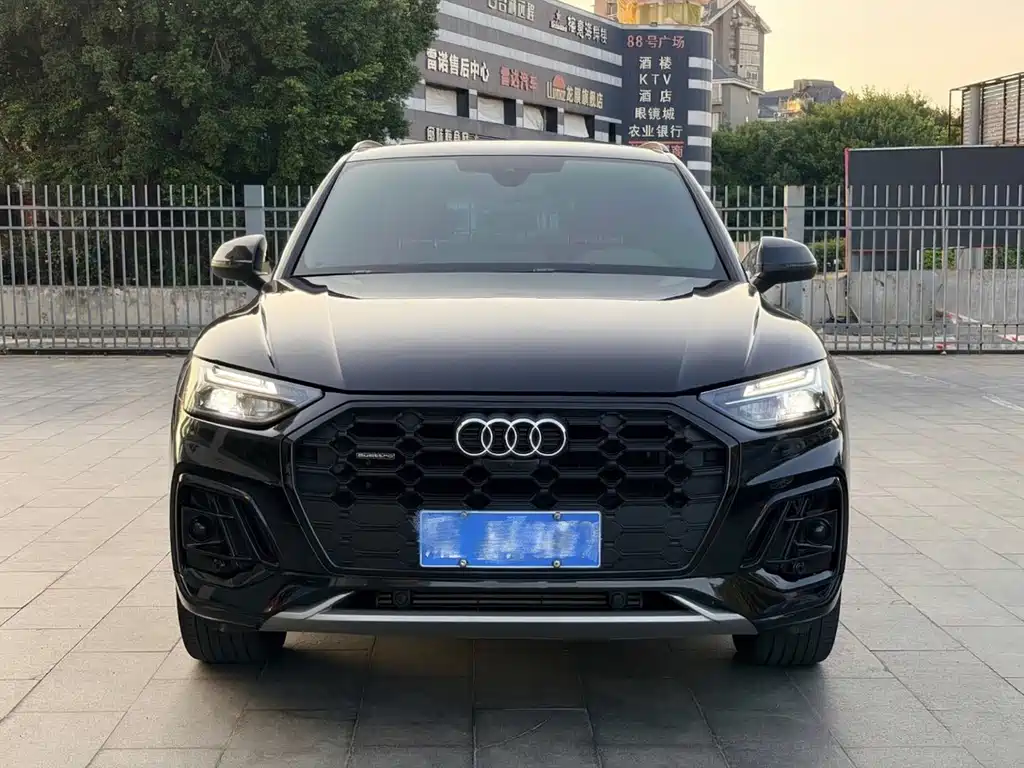 Audi Q5L — миниатюра 2