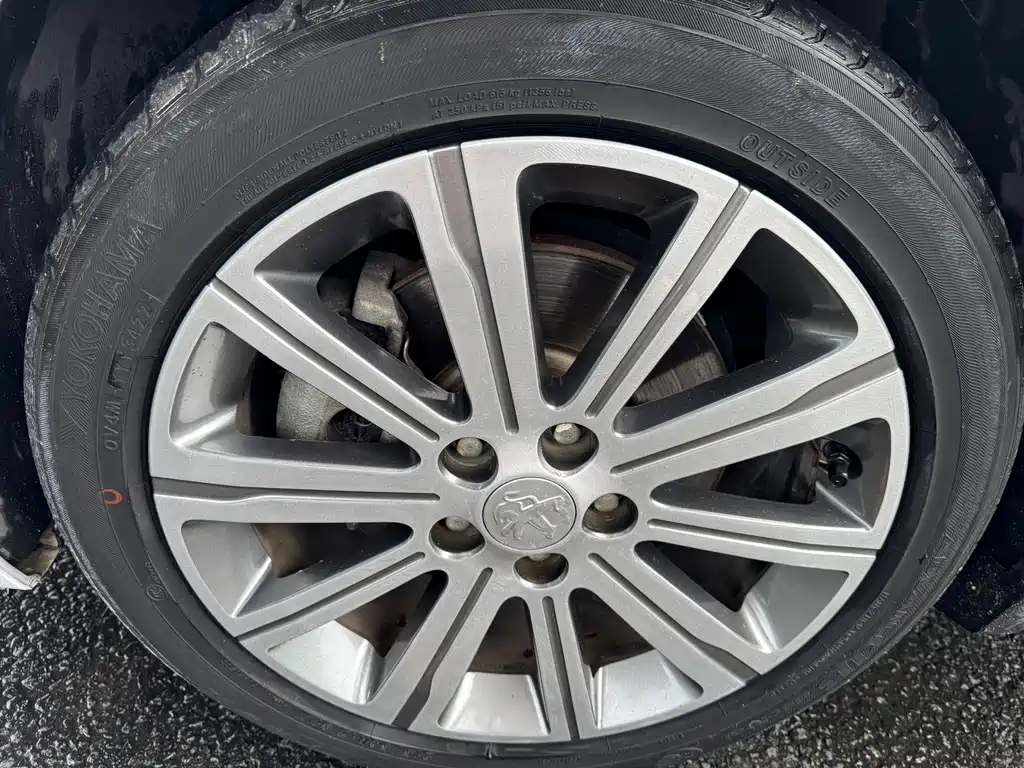 Peugeot 408 1.6T Auto Luxury Edition, фото 14