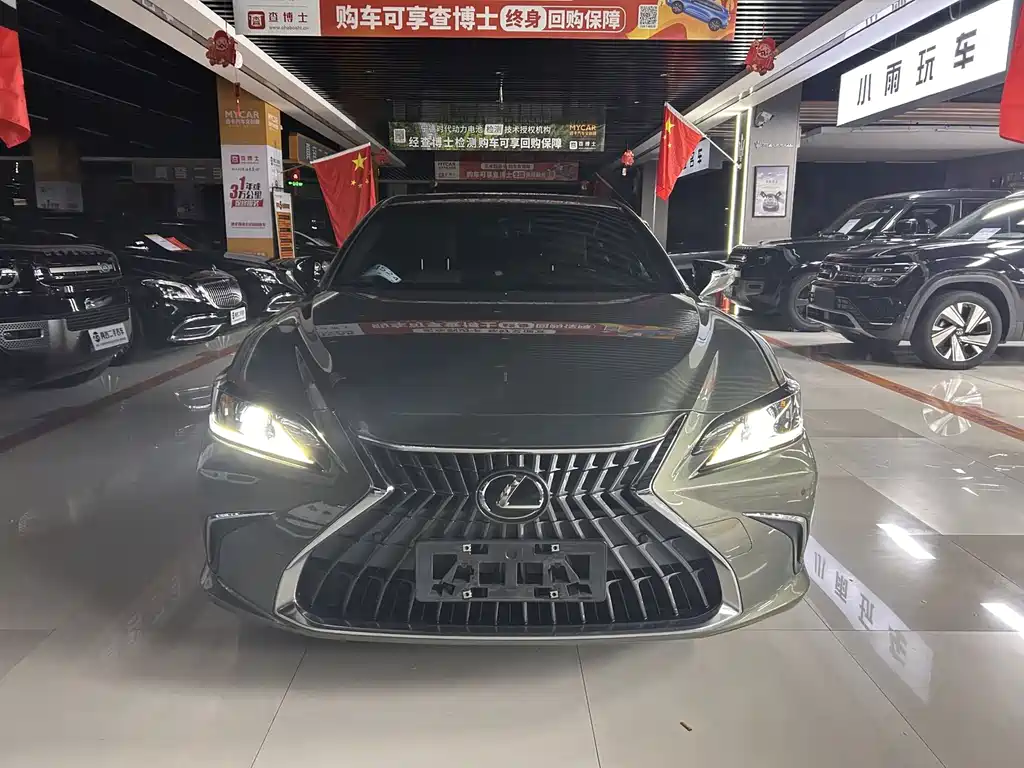 Lexus ES — миниатюра 2