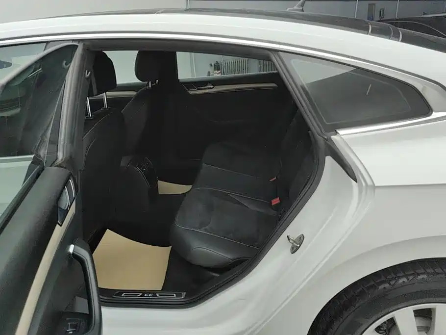 Volkswagen CC