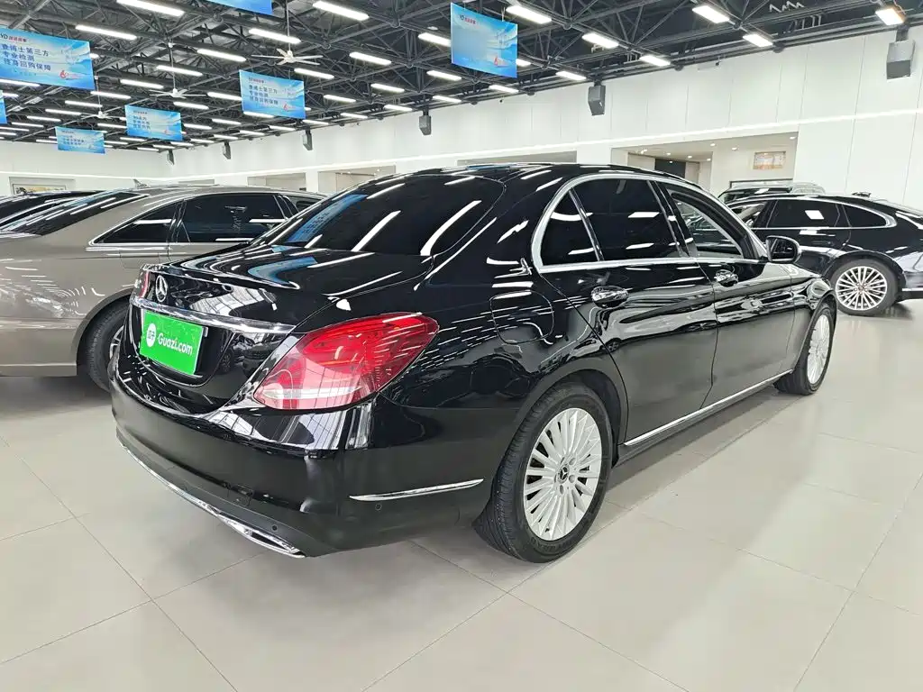 Mercedes-Benz C-Class — миниатюра 5