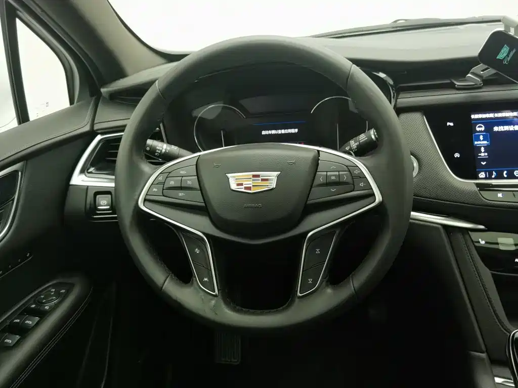 Cadillac XT5 — миниатюра 11