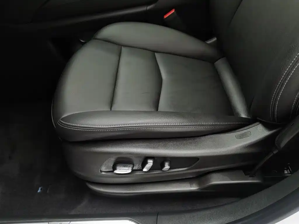 Cadillac XT5 — миниатюра 20
