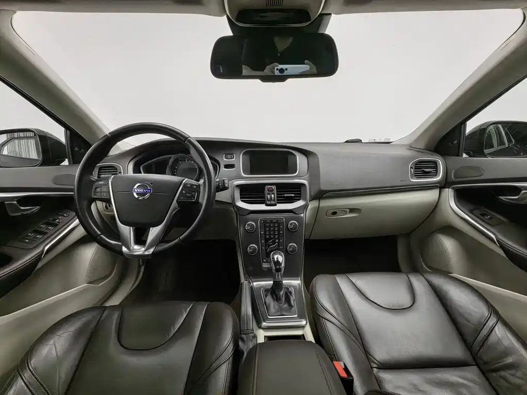 Volvo V40 — миниатюра 5