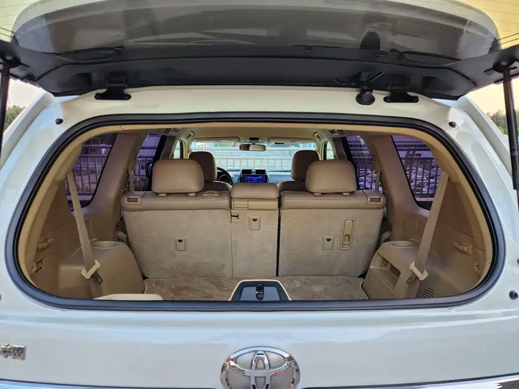 Toyota Prado — миниатюра 19