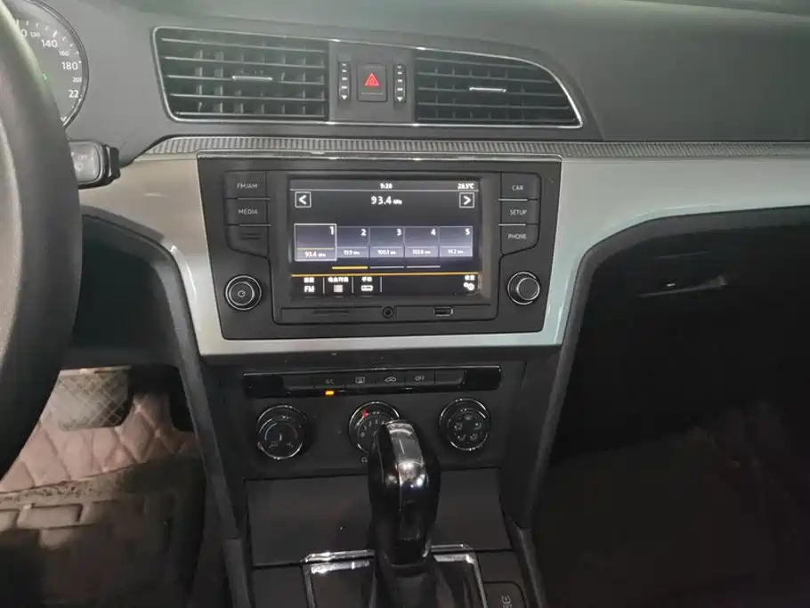 Volkswagen Lamando — миниатюра 13