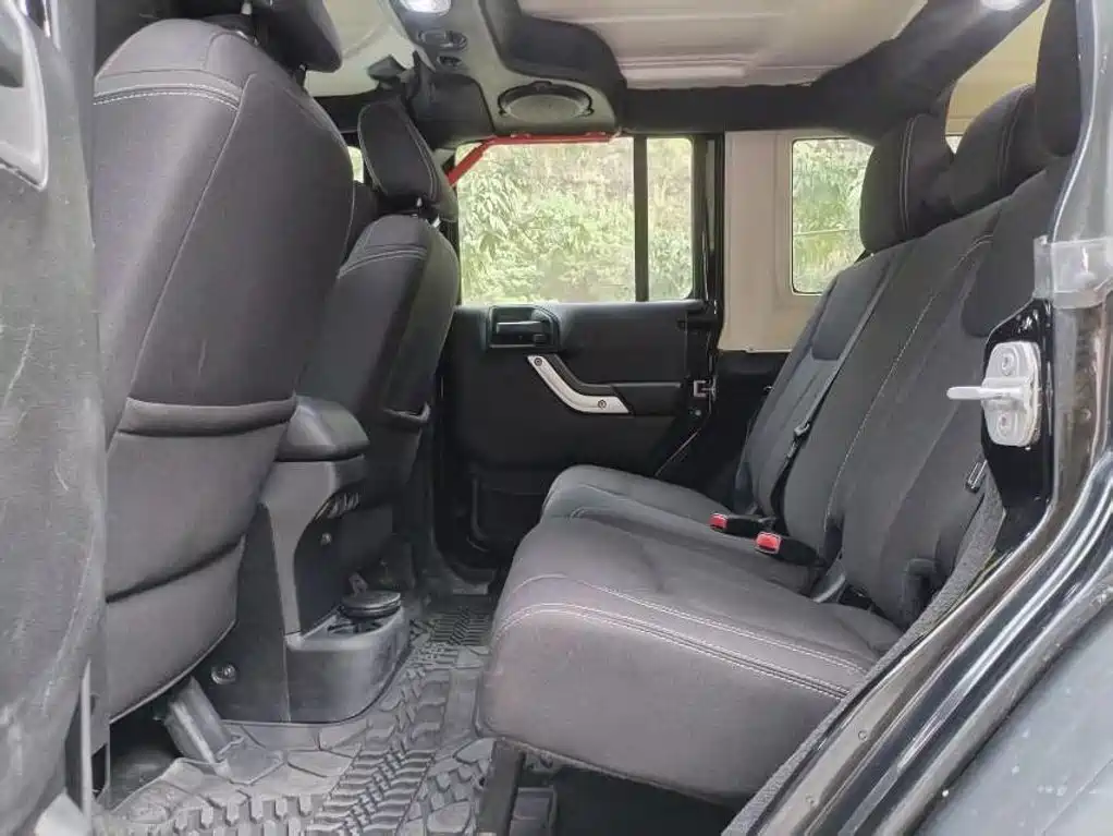 Jeep Wrangler — миниатюра 5