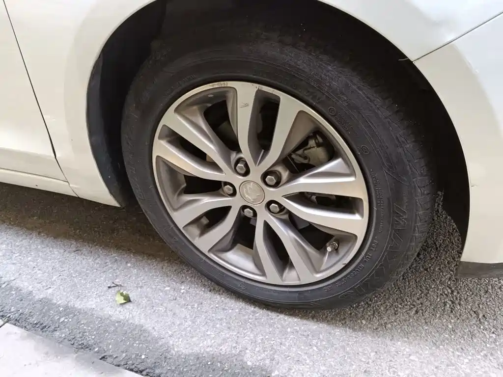 Buick Excelle — миниатюра 8
