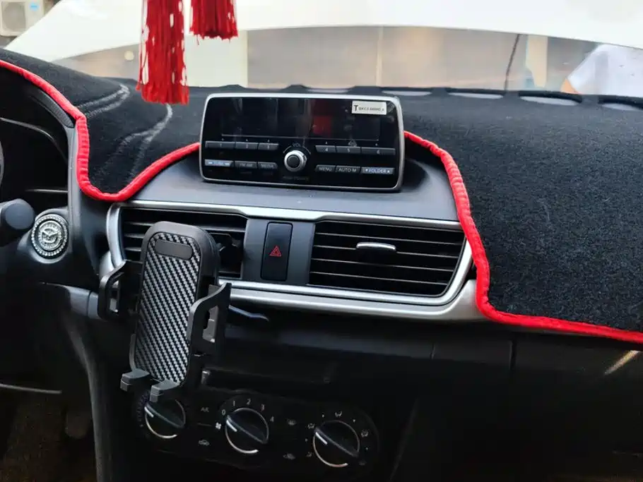 Mazda 3 Axela — миниатюра 13