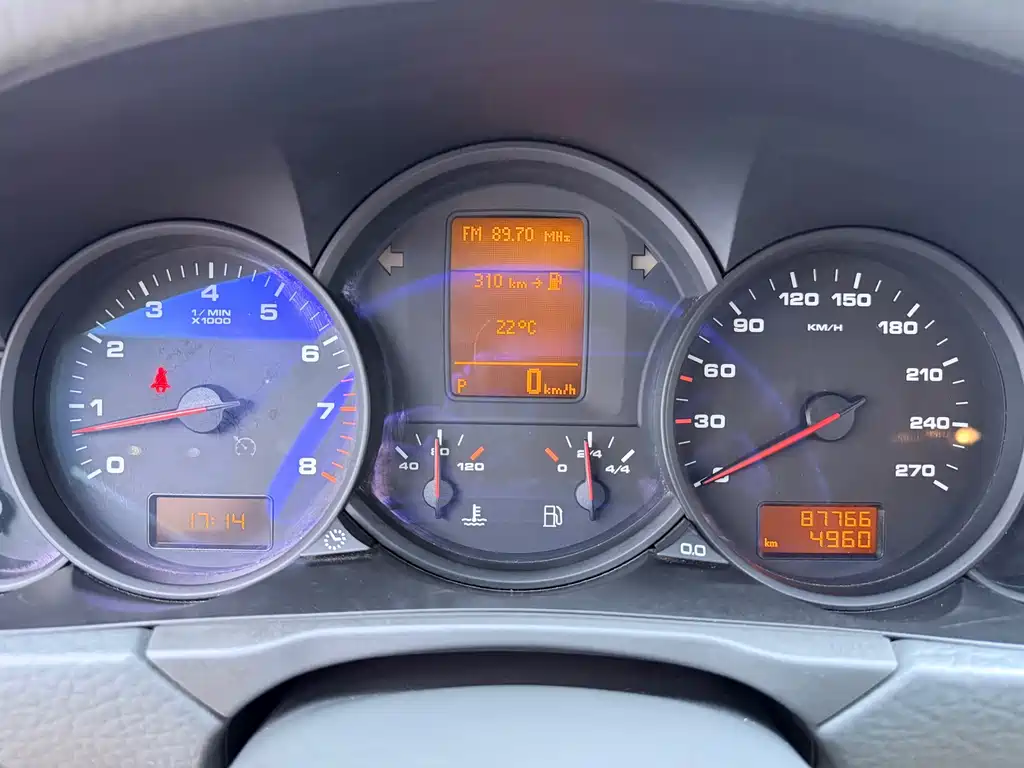 Porsche Cayenne — миниатюра 27
