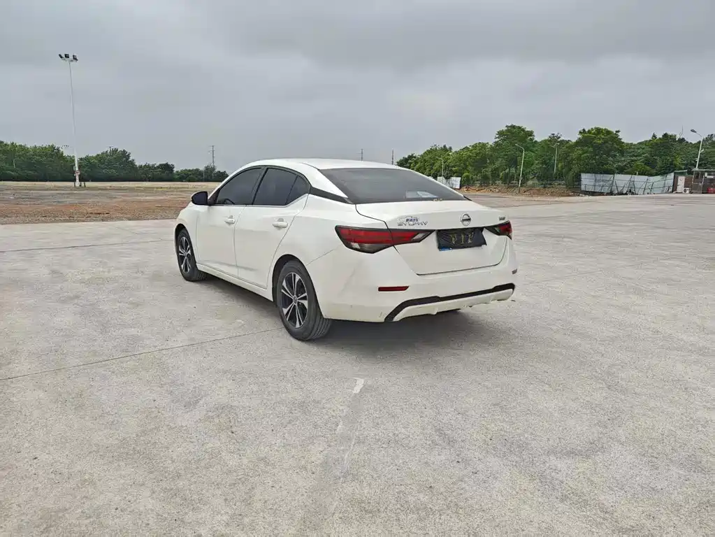 Nissan Sylphy — миниатюра 10