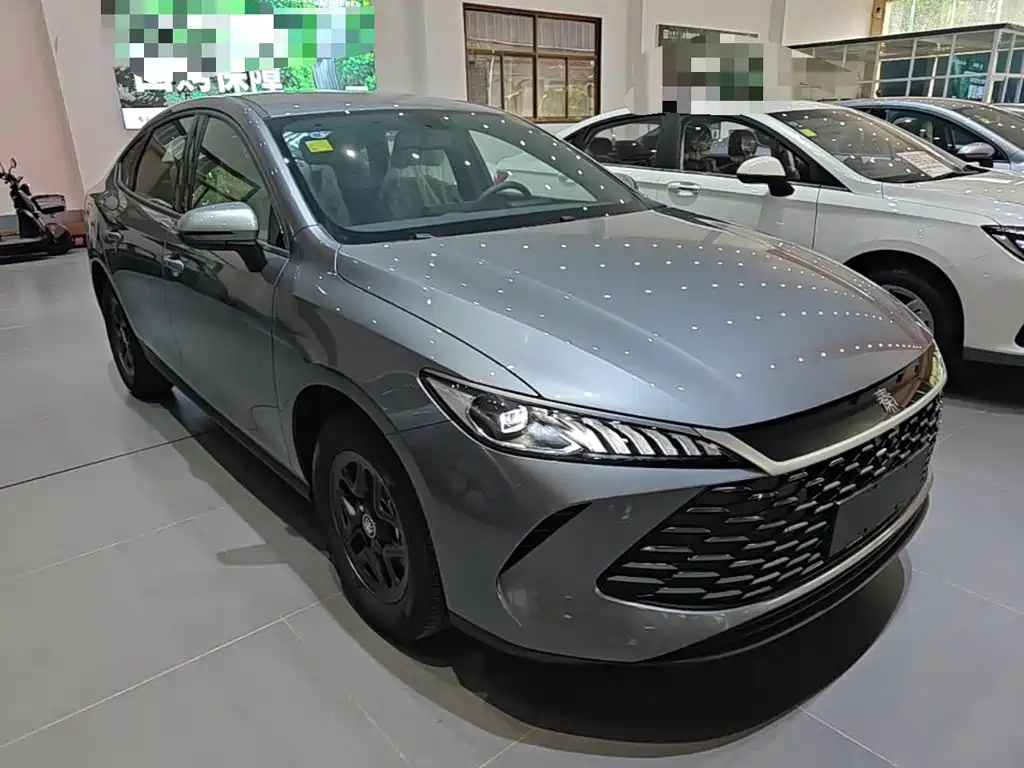 BYD Qin Plus PLUS 2025 DM-i Smart Drive 128KM