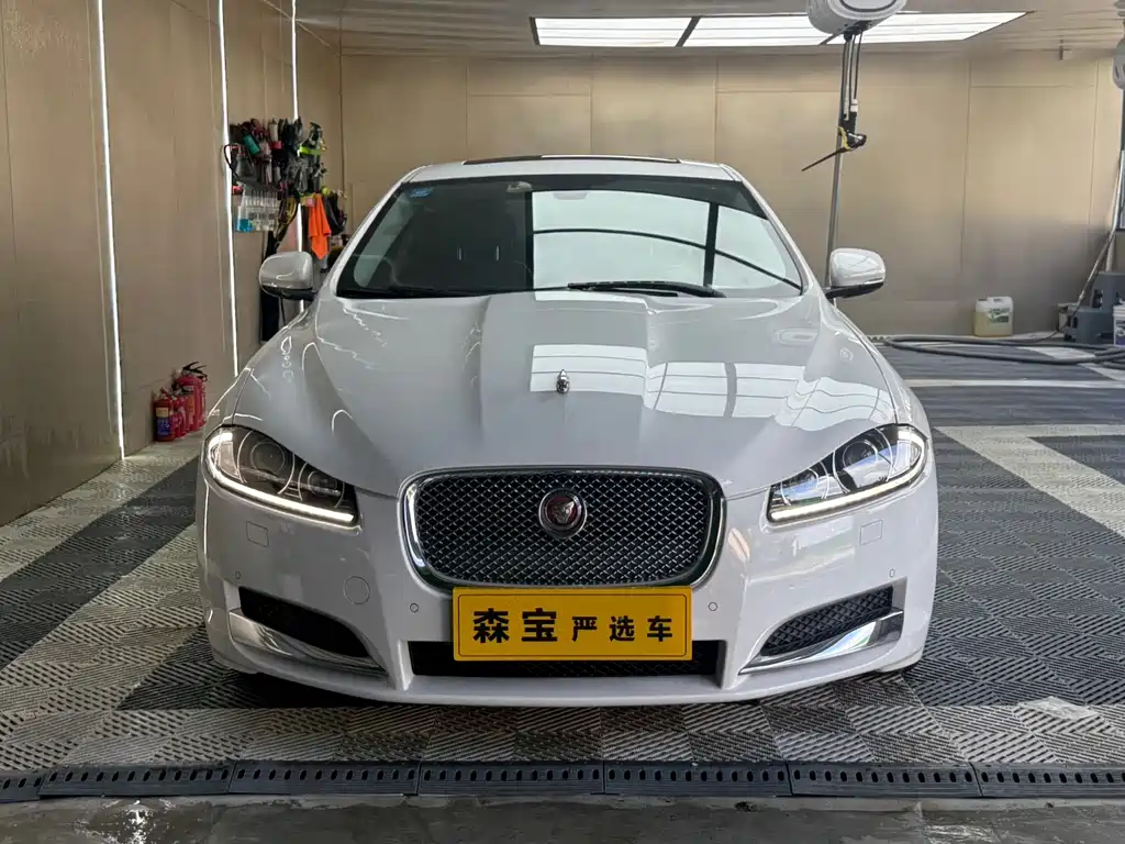 Jaguar XF 2015 XF 2.0T