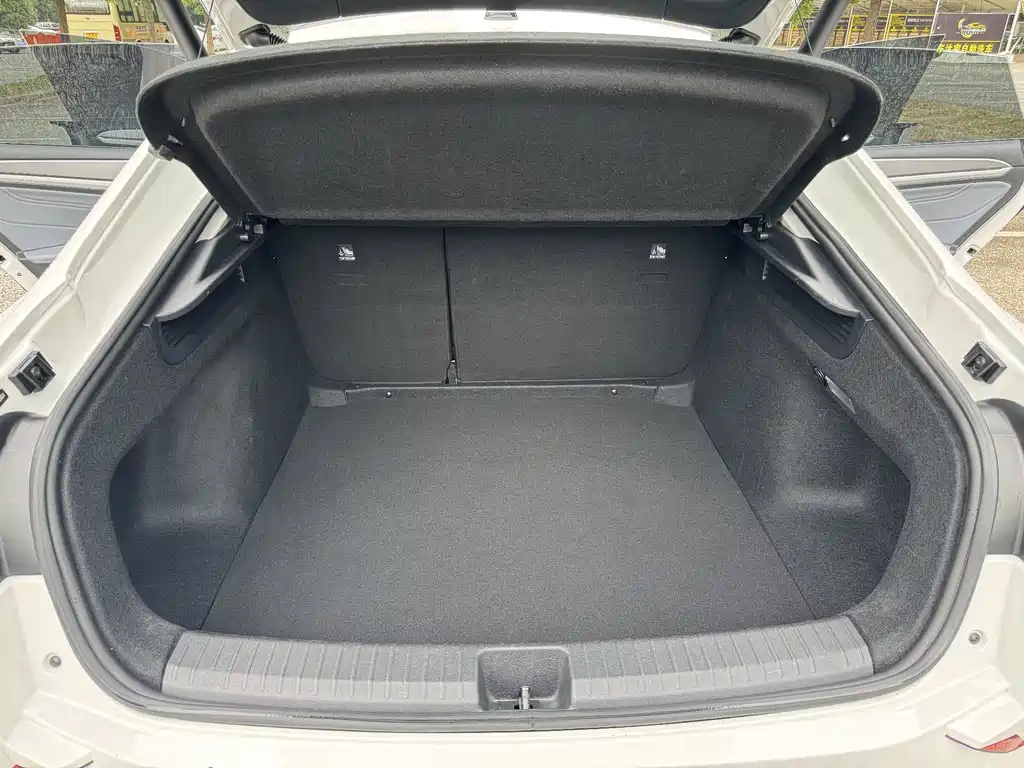 Volkswagen Lamando — миниатюра 16