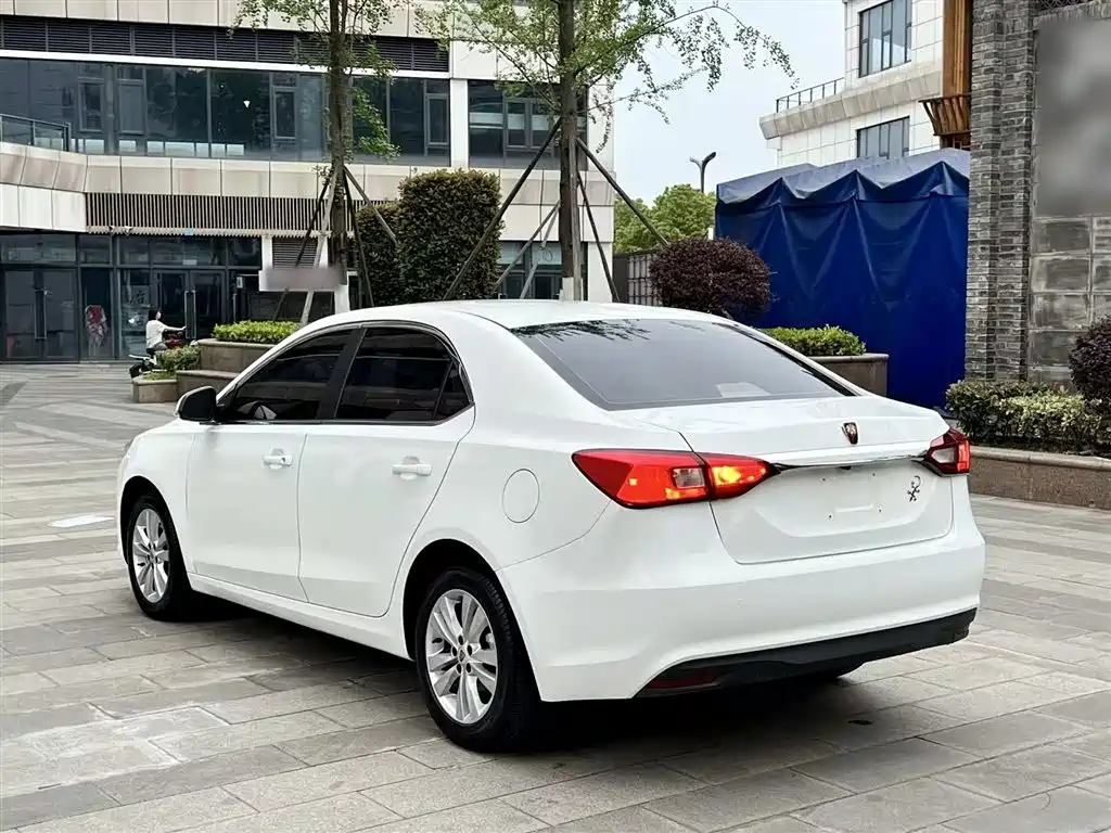 Roewe 360 2015 1.5L MT Luxury